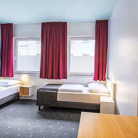 Отель Nuernberg-city 3*
